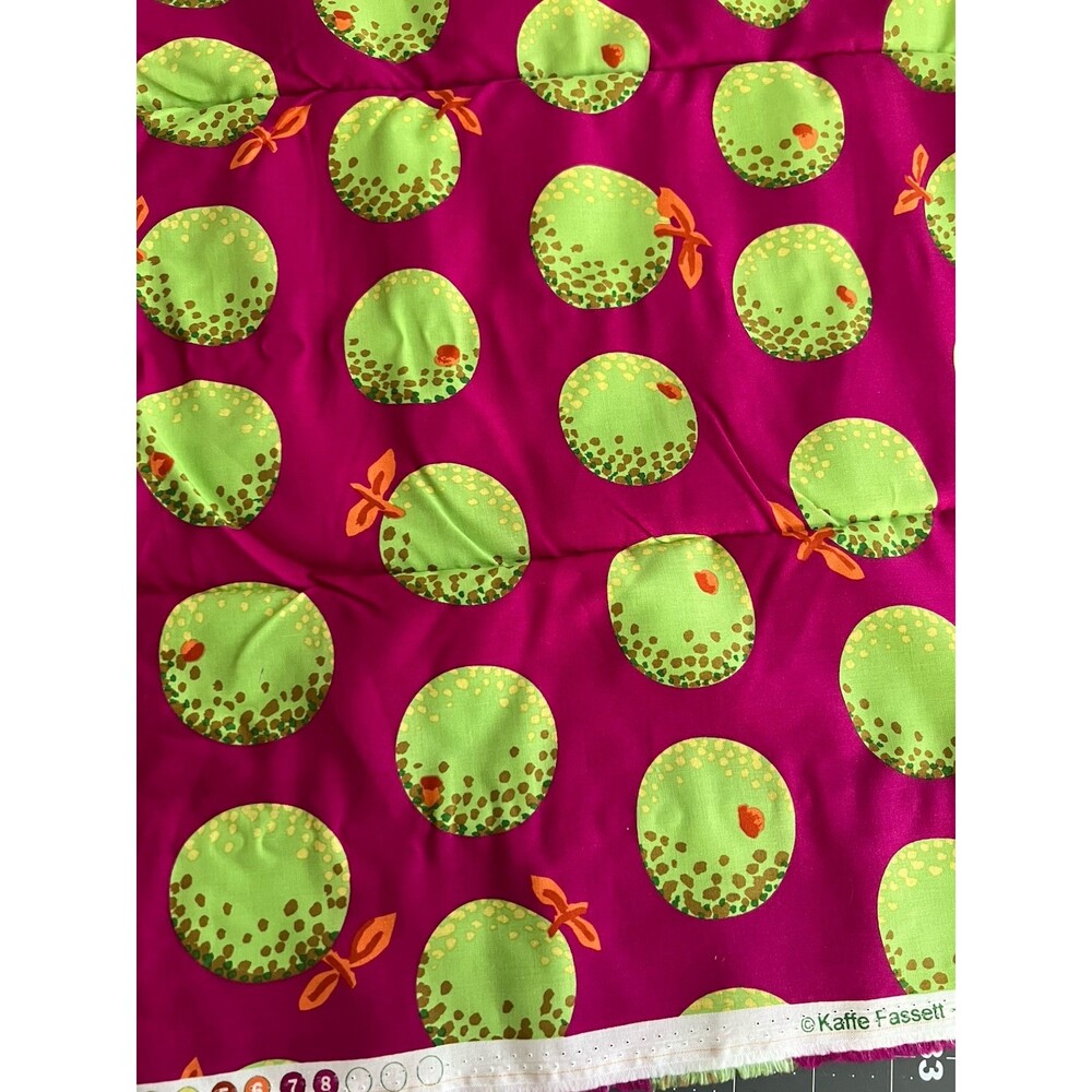 Kaffe Fassett for FreeSpirit - Oranges PWGP 177 Lime - Two 1 Yd Cuts, 2 Yd Total - Picture 5 of 7